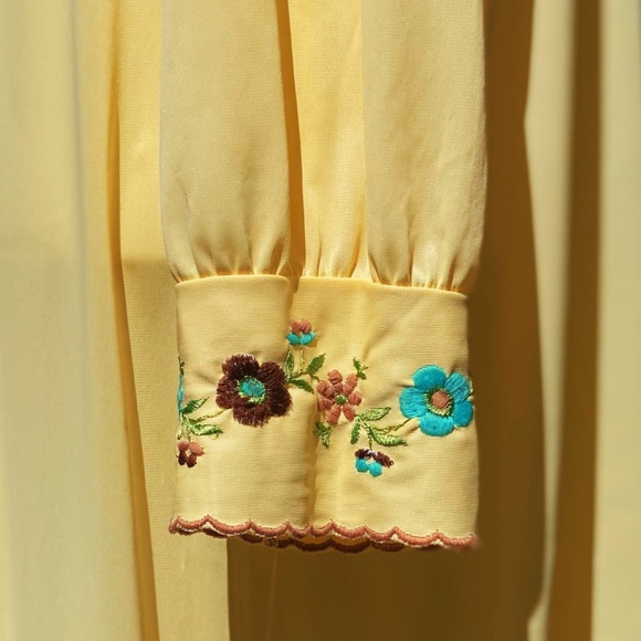 1970s Sears Embroidered Floral Nylon Nightgown - Picture 6 of 9